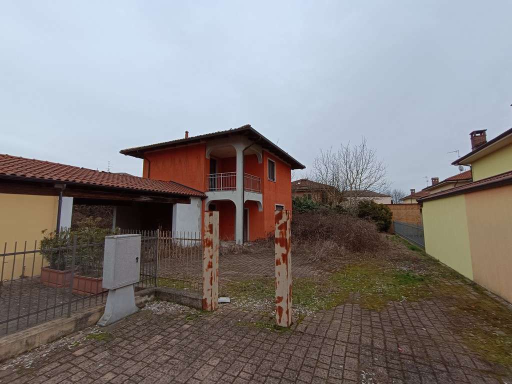 Villa di 125 mq a Stroppiana